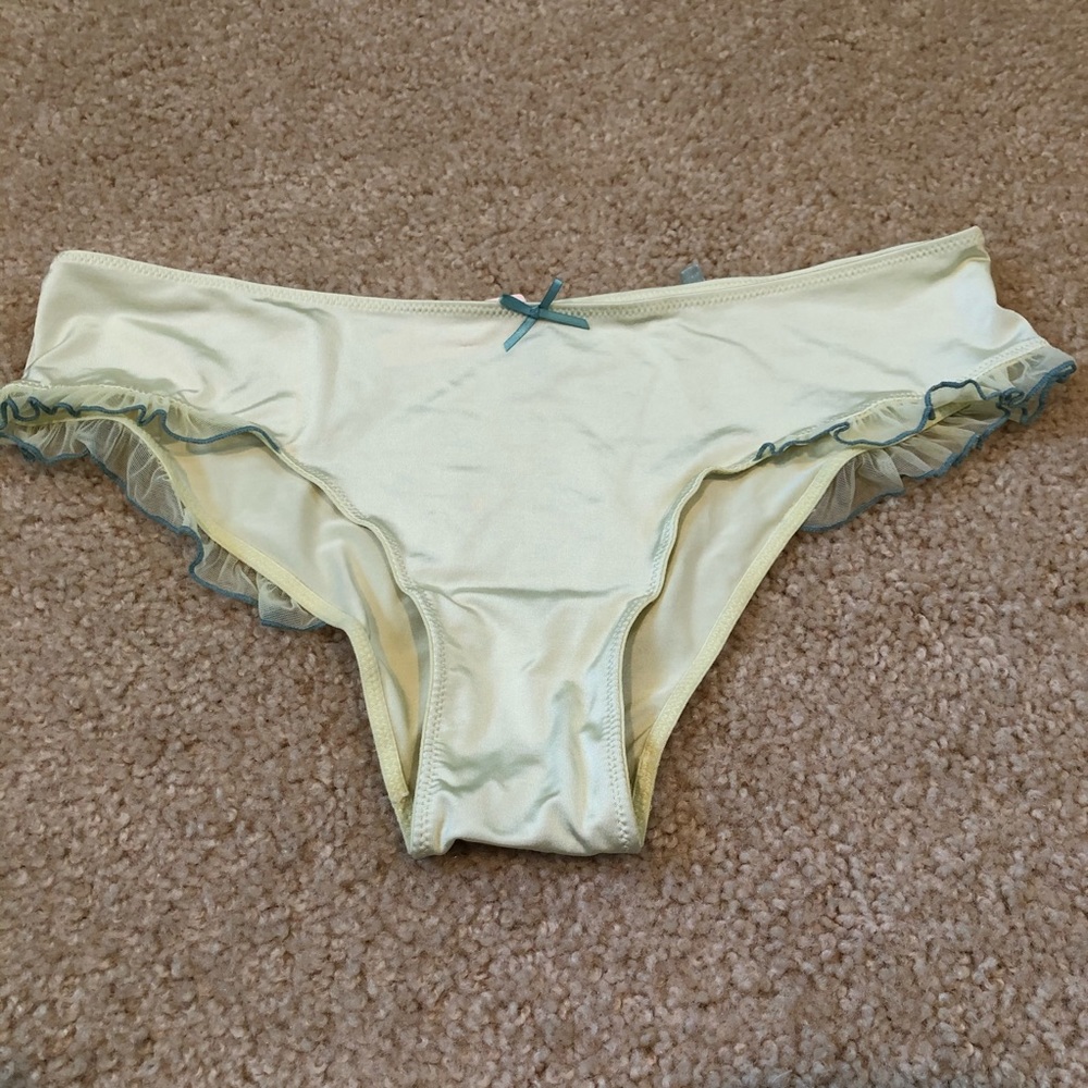 Victoria Secret Cheeky Panties